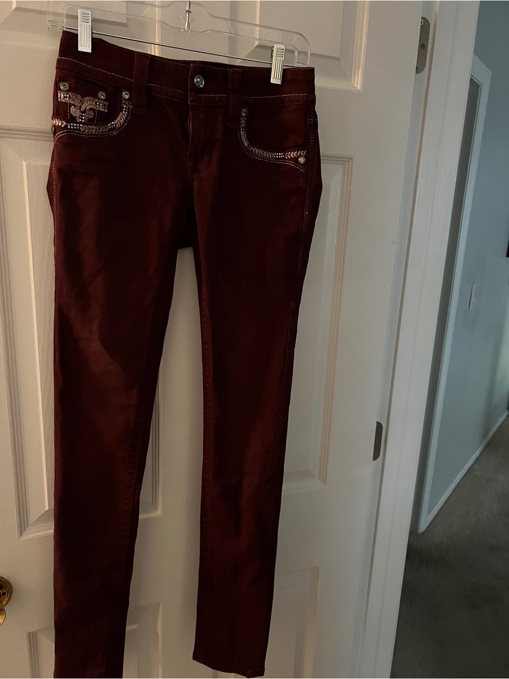 Burgundy Rock Revival Women's Skinny Jeans with Embellished Pockets